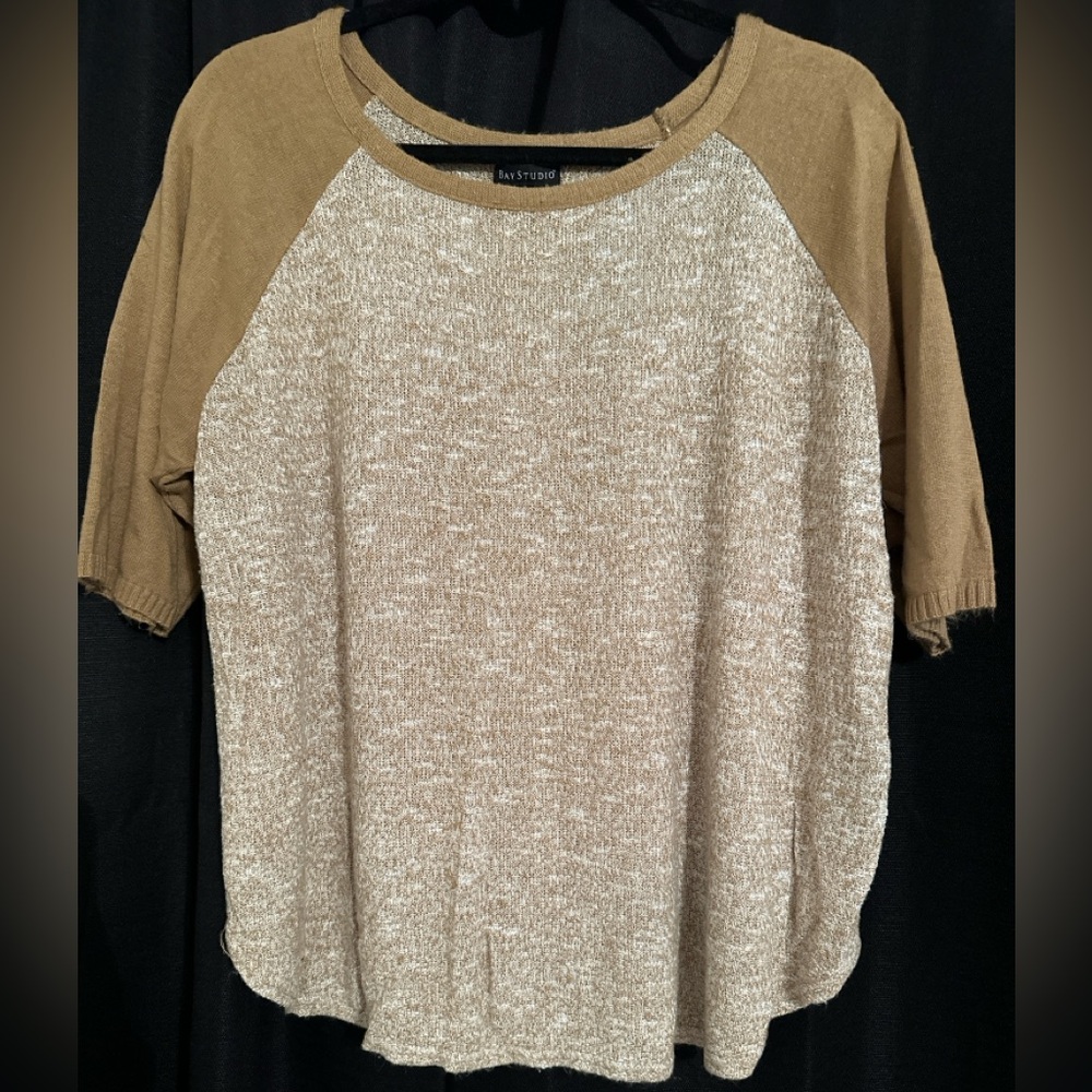 Bay Studio XL Gold and white stripped lightweight sweater